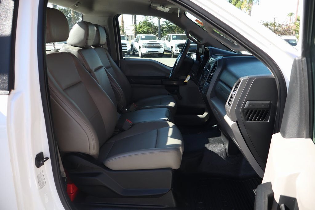 Used 2018 Ford F550 2WD Regular Cab Super Duty image 34