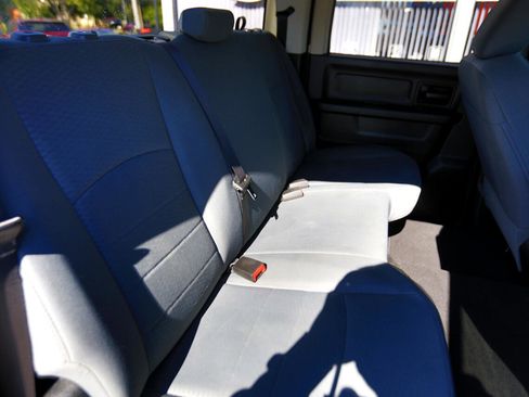 Used 2017 RAM 1500 Express image 17