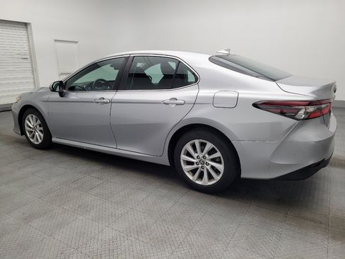 Used 2021 Toyota Camry LE FWD image 3