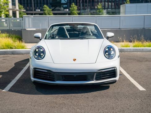 Used 2023 Porsche 911 Carrera RWD image 6