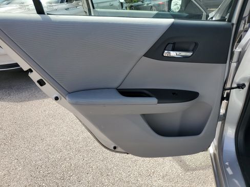 Used 2015 Honda Accord LX image 11