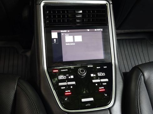 Used 2023 Porsche Panamera 4 Platinum Edition w/ Assistance Package AWD/4WD image 19