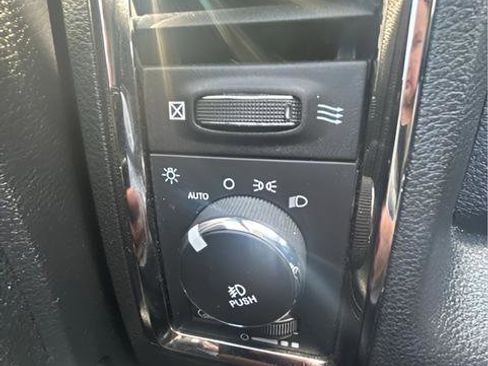 Used 2015 RAM 1500 Sport w/ Black Ram 1500 Sport Group AWD/4WD image 20