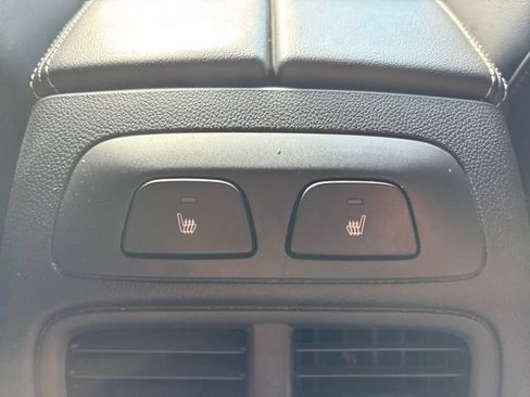 Used 2022 Buick Envision Avenir w/ Technology Package II FWD image 33