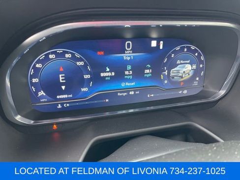 Certified 2022 Chevrolet Suburban Z71 w/ Luxury Package image 8