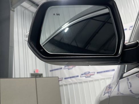 Used 2023 GMC Acadia Denali image 14