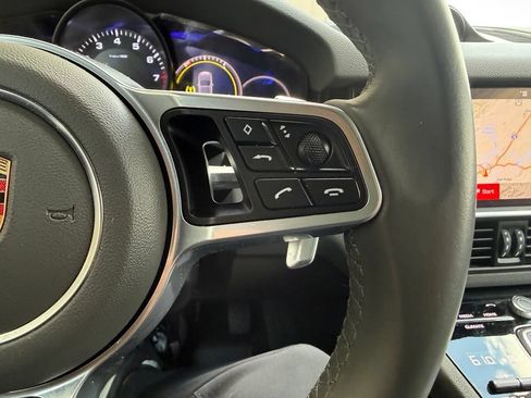 Used 2021 Porsche Cayenne AWD/4WD image 33