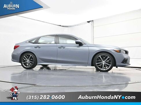 Used 2024 Honda Civic Touring image 22