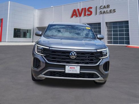 Used 2025 Volkswagen Atlas Cross Sport SE FWD image 10