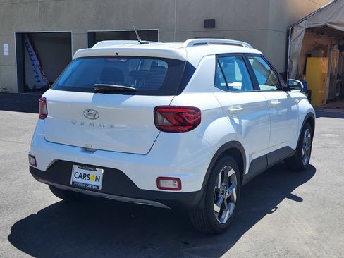 Certified 2026 Hyundai Venue SEL FWD image 7