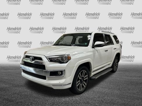 Used 2017 Toyota 4Runner Limited AWD/4WD image 28