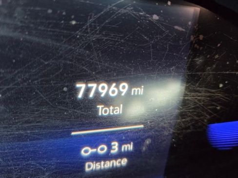 Used 2022 Volkswagen Taos SE image 15