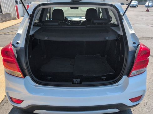 Used 2020 Chevrolet Trax LT w/ LT Convenience Package AWD/4WD image 13