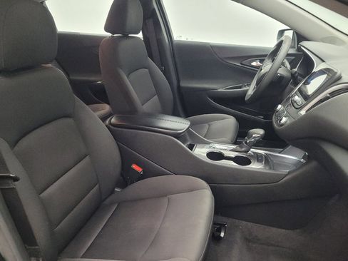 Used 2022 Chevrolet Malibu LT FWD image 21