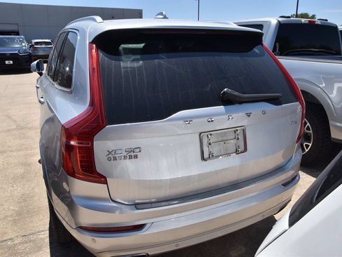 Used 2021 Volvo XC90 T5 Momentum w/ Advanced Package FWD image 7