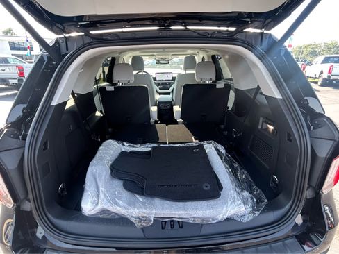 New 2026 Ford Explorer Platinum w/ LUX Leather Package AWD/4WD image 6