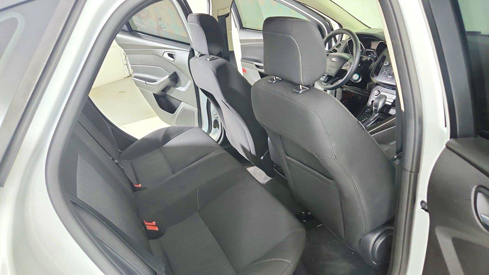Used 2018 Ford Focus SE FWD image 36