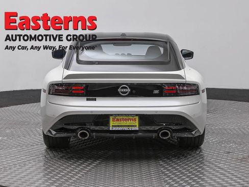 Used 2025 Nissan Z Performance w/ Floor Mat Package RWD image 6