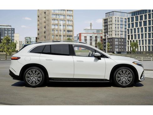 New 2026 Mercedes-Benz EQS 400 4MATIC SUV image 2