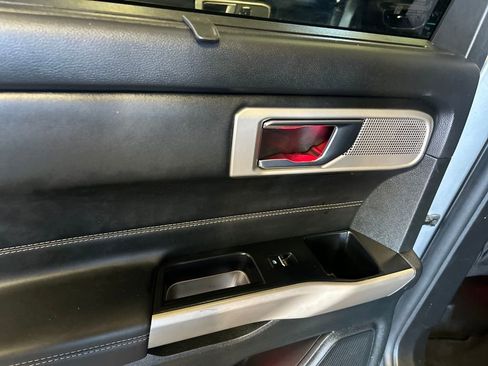 Used 2023 Ford Explorer Limited w/ Equipment Group 301A image 27