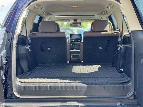 Used 2023 Lexus GX 460 Premium image 14