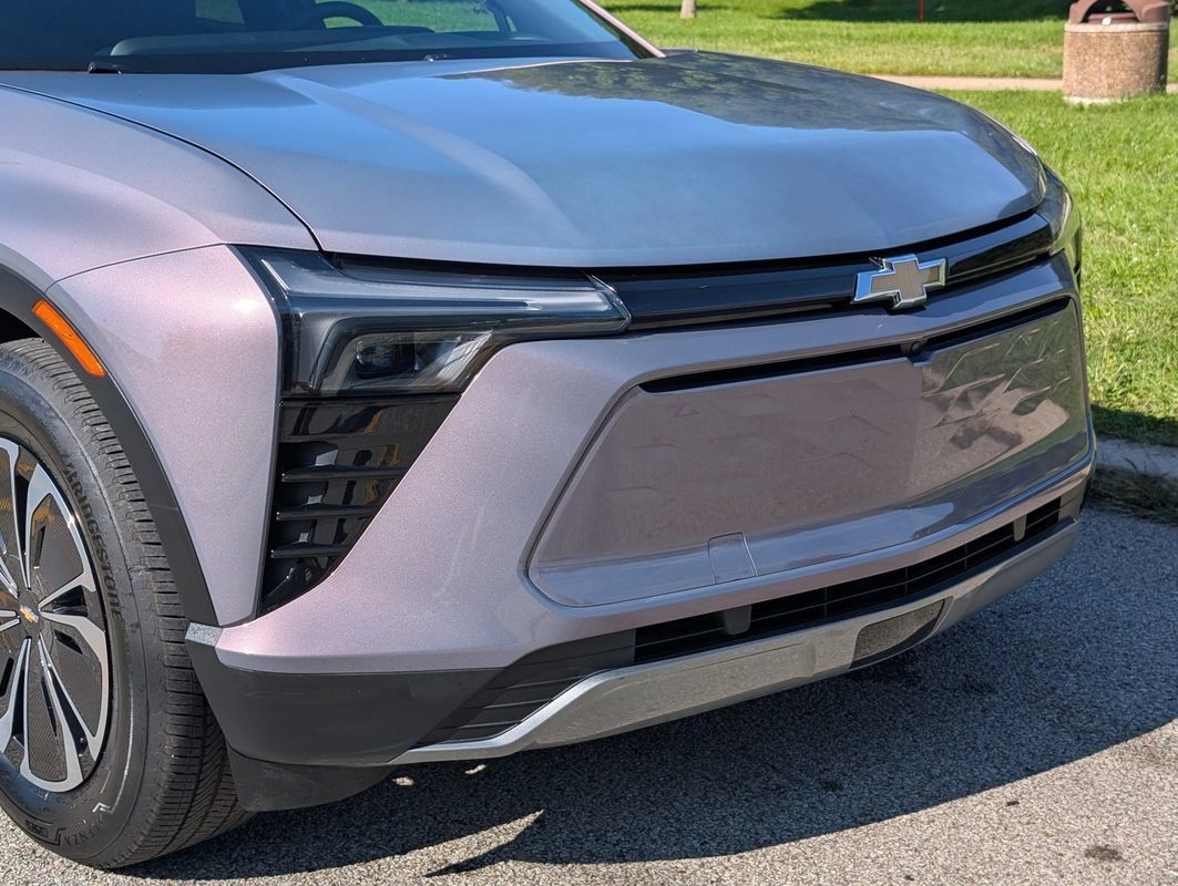 Used 2024 Chevrolet Blazer EV LT AWD/4WD image 15