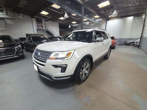 Used 2019 Ford Explorer Platinum AWD/4WD image 1