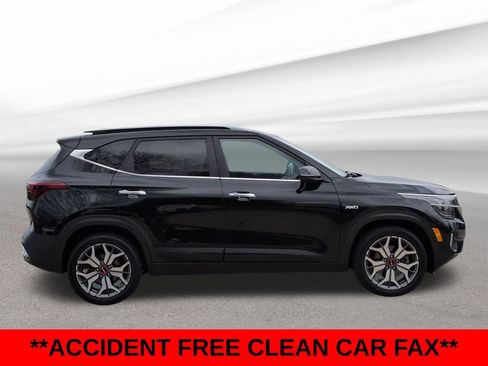 Used 2022 Kia Seltos SX w/ Sunroof Package image 5