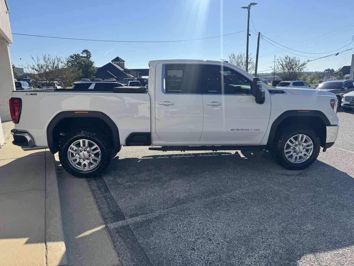 Used 2022 GMC Sierra 2500 SLE w/ SLE Value Package; AWD/4WD image 5