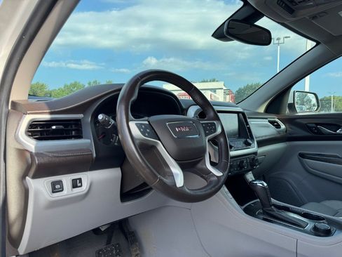Used 2017 GMC Acadia SLT AWD/4WD image 14