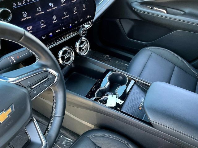 Certified 2024 Chevrolet Blazer EV LT AWD/4WD image 20