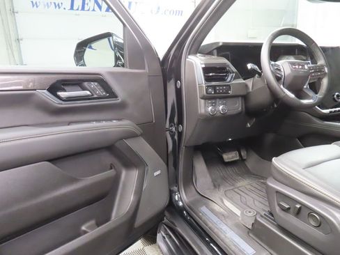 Used 2026 GMC Yukon Elevation AWD/4WD image 48