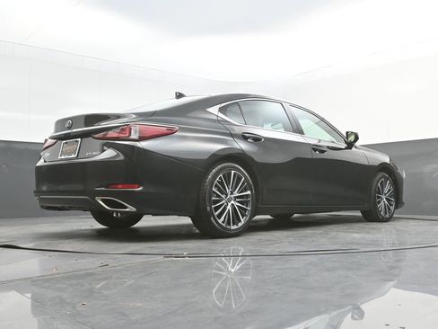Used 2023 Lexus ES 350 w/ Premium Package FWD image 40