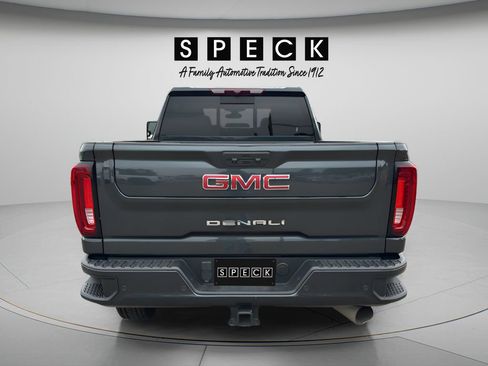 Used 2022 GMC Sierra 3500 Denali AWD/4WD image 4
