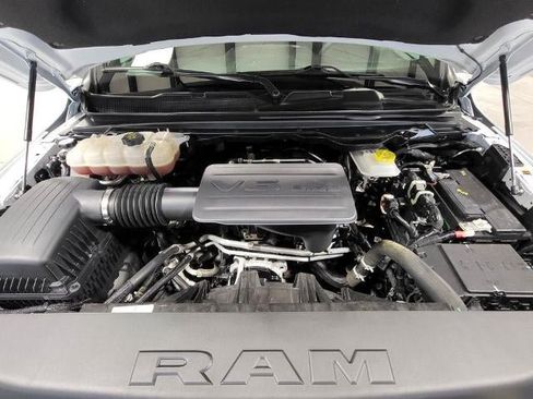 Used 2025 RAM 1500 Big Horn AWD/4WD image 9