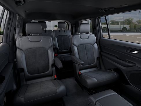 New 2025 Jeep Grand Cherokee L Altitude image 15