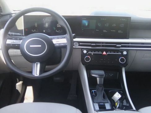 Used 2025 Hyundai Tucson SEL image 11