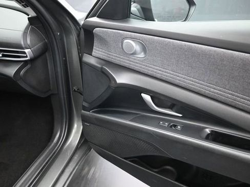 Used 2024 Hyundai Elantra Limited FWD image 24