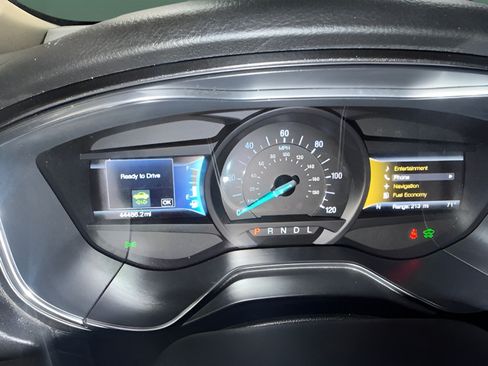 Used 2020 Ford Fusion Titanium FWD image 19
