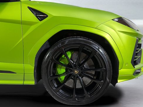 Used 2020 Lamborghini Urus AWD/4WD image 34