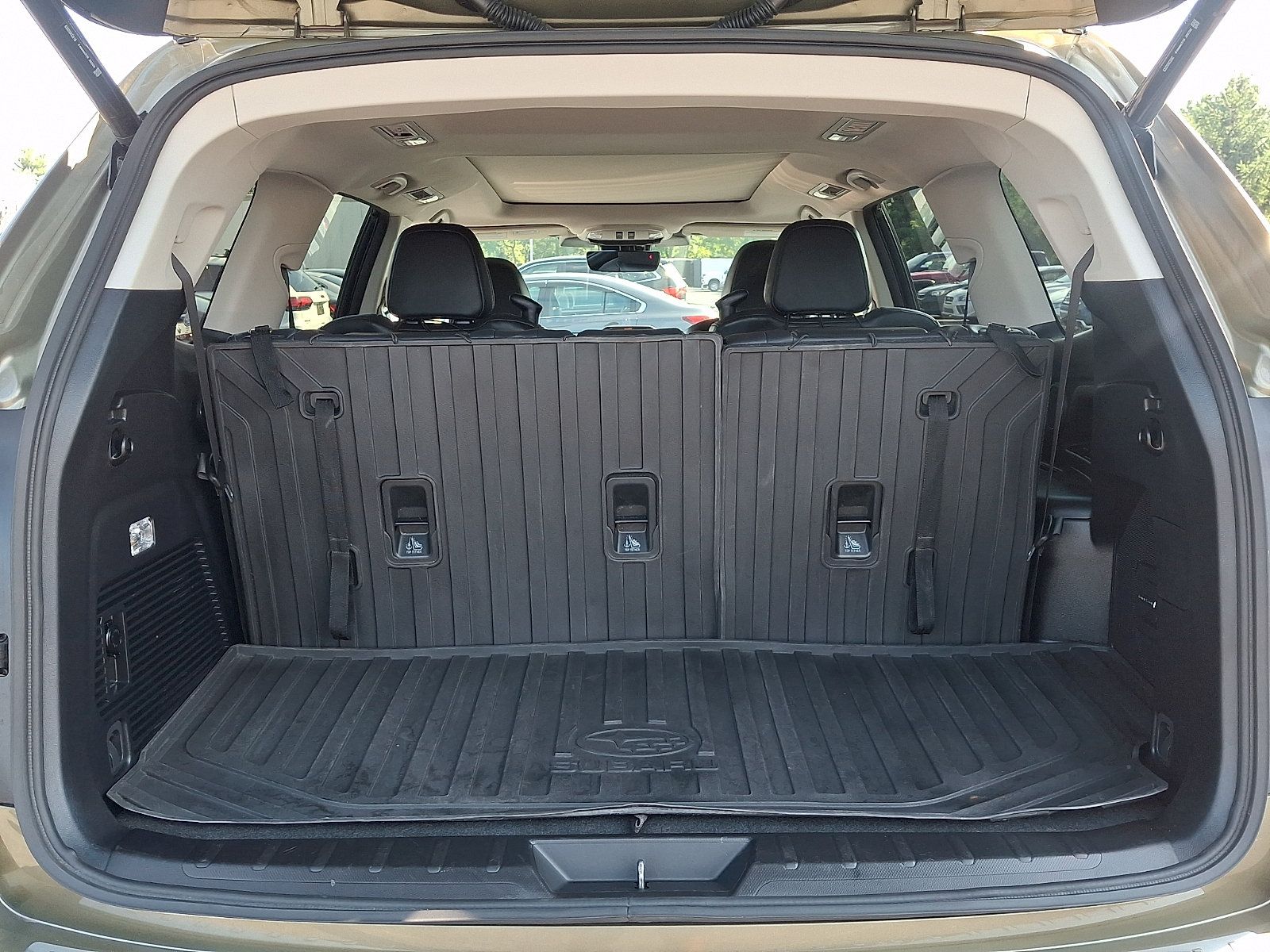 Used 2023 Subaru Ascent Limited w/ Technology Package AWD/4WD image 30