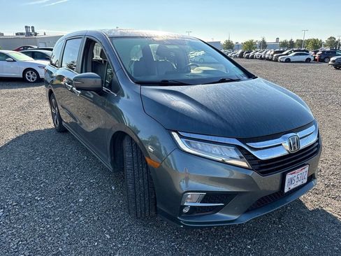 Used 2018 Honda Odyssey Touring image 14