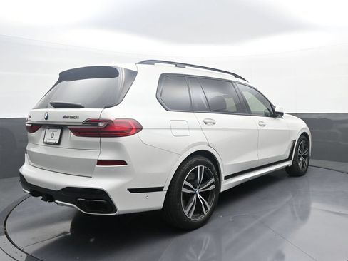 Used 2022 BMW X7 M50i w/ Dynamic Handling Package AWD/4WD image 7