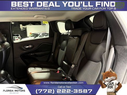 Used 2019 Jeep Cherokee Latitude Plus FWD image 25
