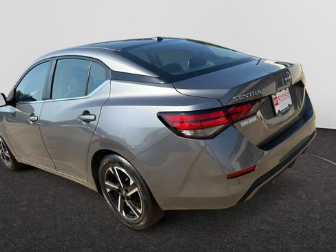 Used 2025 Nissan Sentra SV FWD image 6