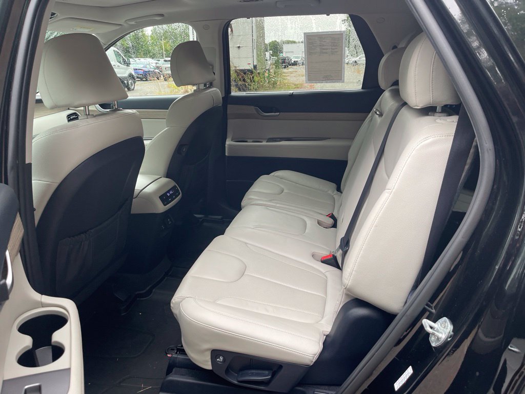 Used 2022 Hyundai Palisade SEL w/ 8P Bench Seat Package AWD/4WD image 14