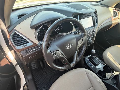 Used 2018 Hyundai Santa Fe Sport image 11