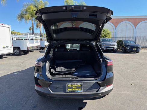 New 2026 Chevrolet Equinox EV LT image 14