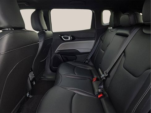 New 2026 Jeep Compass Limited image 9