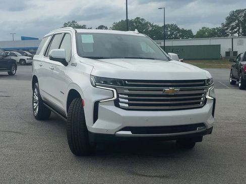 Certified 2021 Chevrolet Tahoe High Country w/ Premium Package AWD/4WD image 3